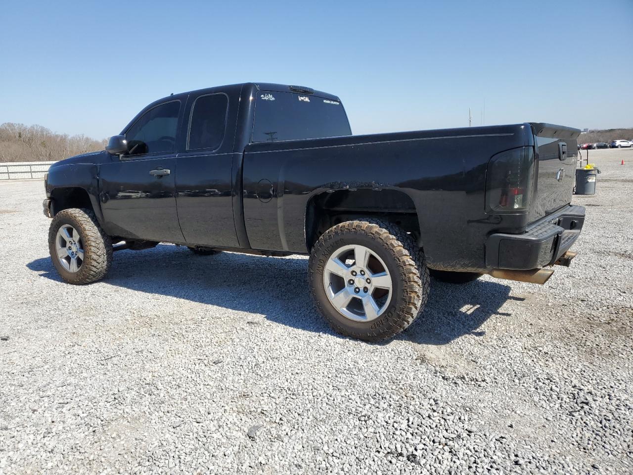 2012 Chevrolet Silverado - Image 2