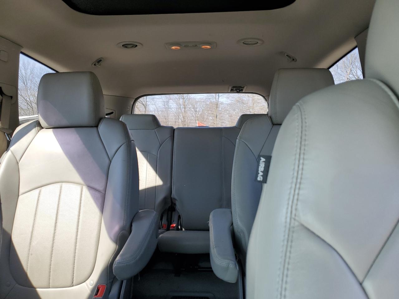 2015 Buick Enclave - Image 10