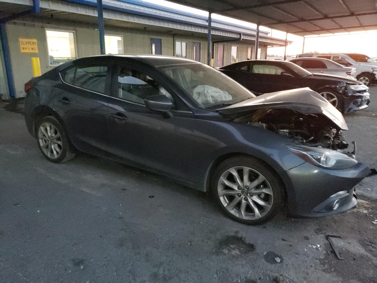 2015 Mazda 3 - Image 4