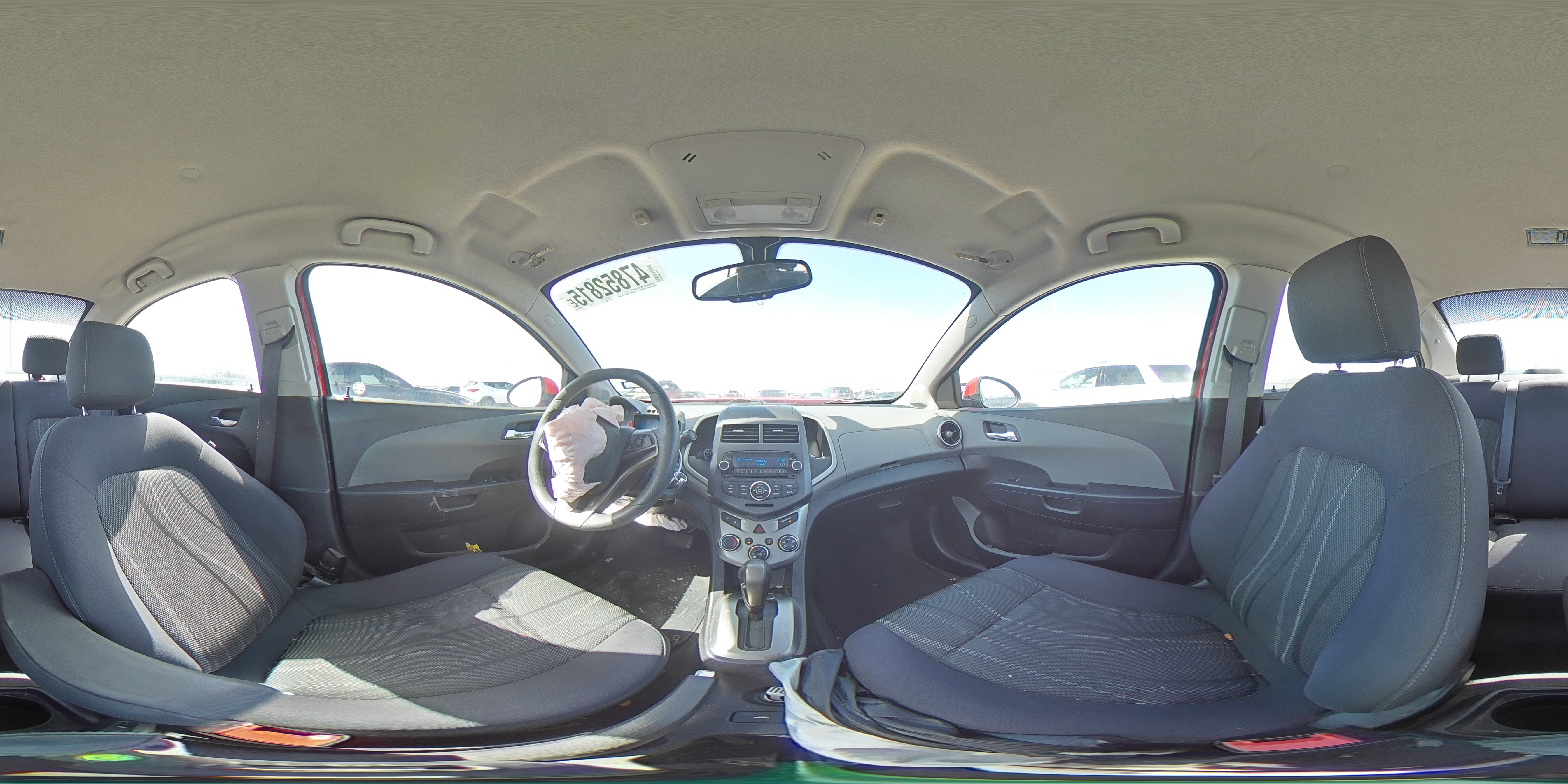 2015 Chevrolet Sonic - Image 13