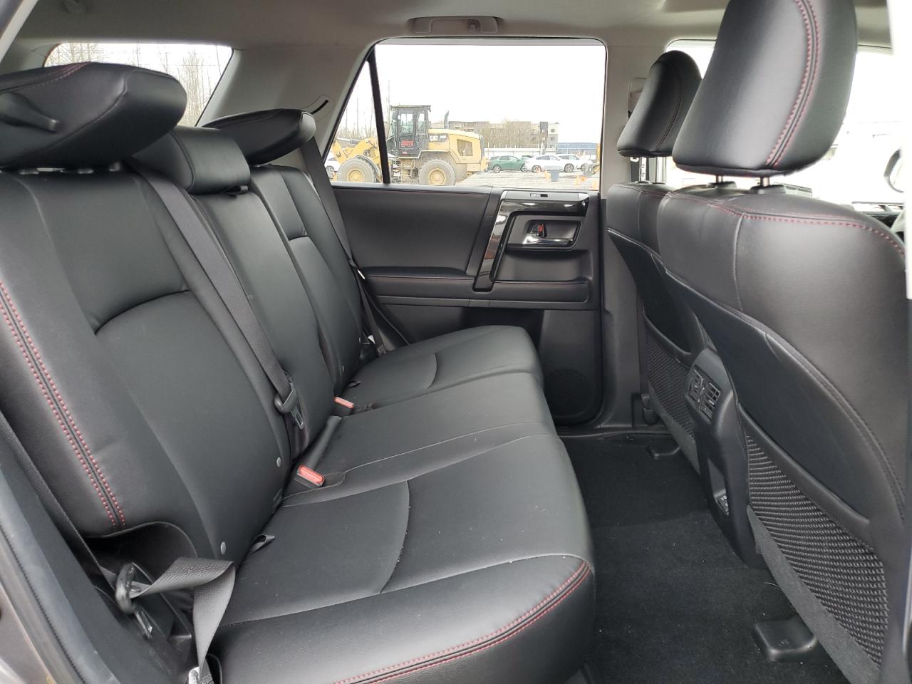 2022 Toyota 4Runner - Image 11