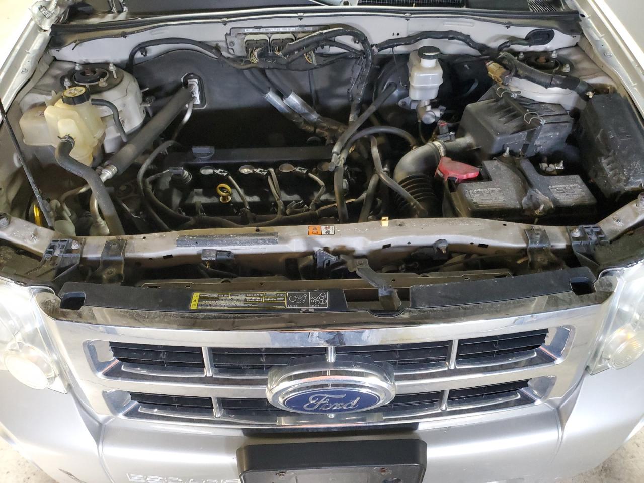 2009 Ford Escape - Image 12