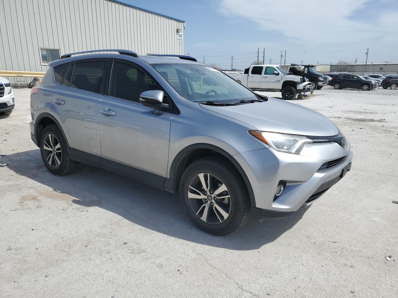 2018 Toyota RAV 4 - Image 4