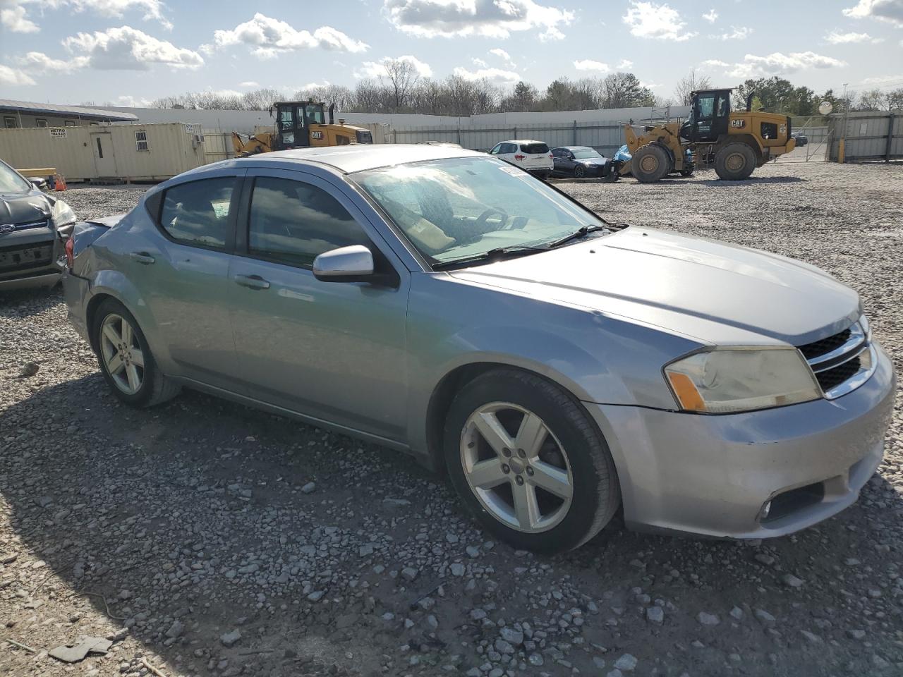 2013 Dodge Avenger - Image 4