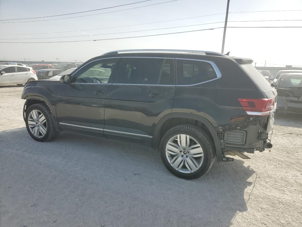 2018 Volkswagen Atlas - Image 2