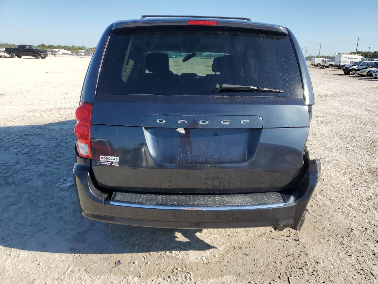 2014 Dodge Caravan - Image 6