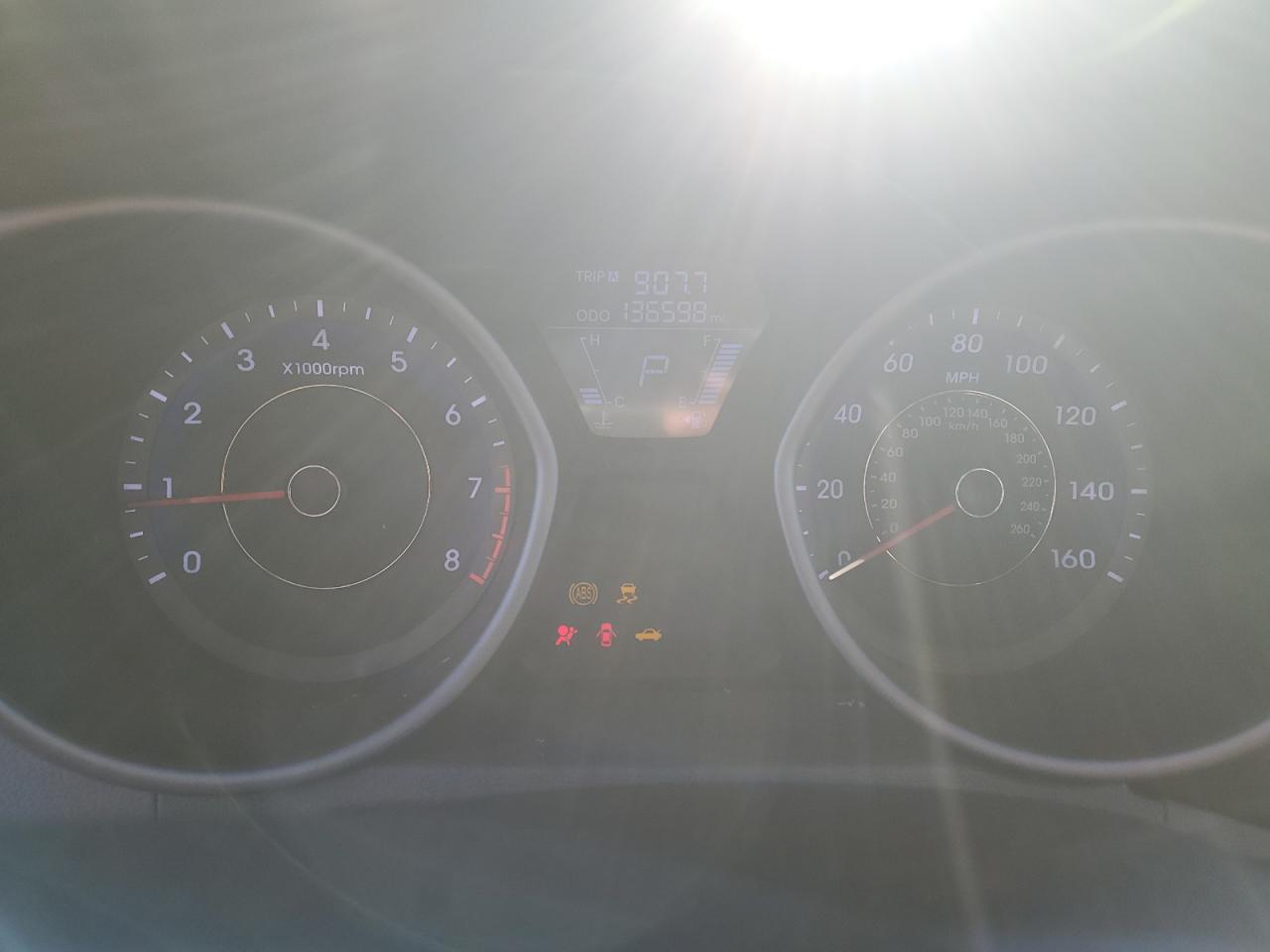 2011 Hyundai Elantra - Image 9