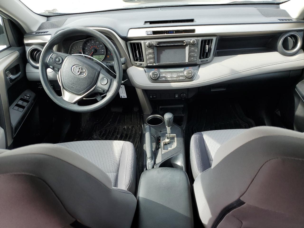 2015 Toyota RAV 4 - Image 8