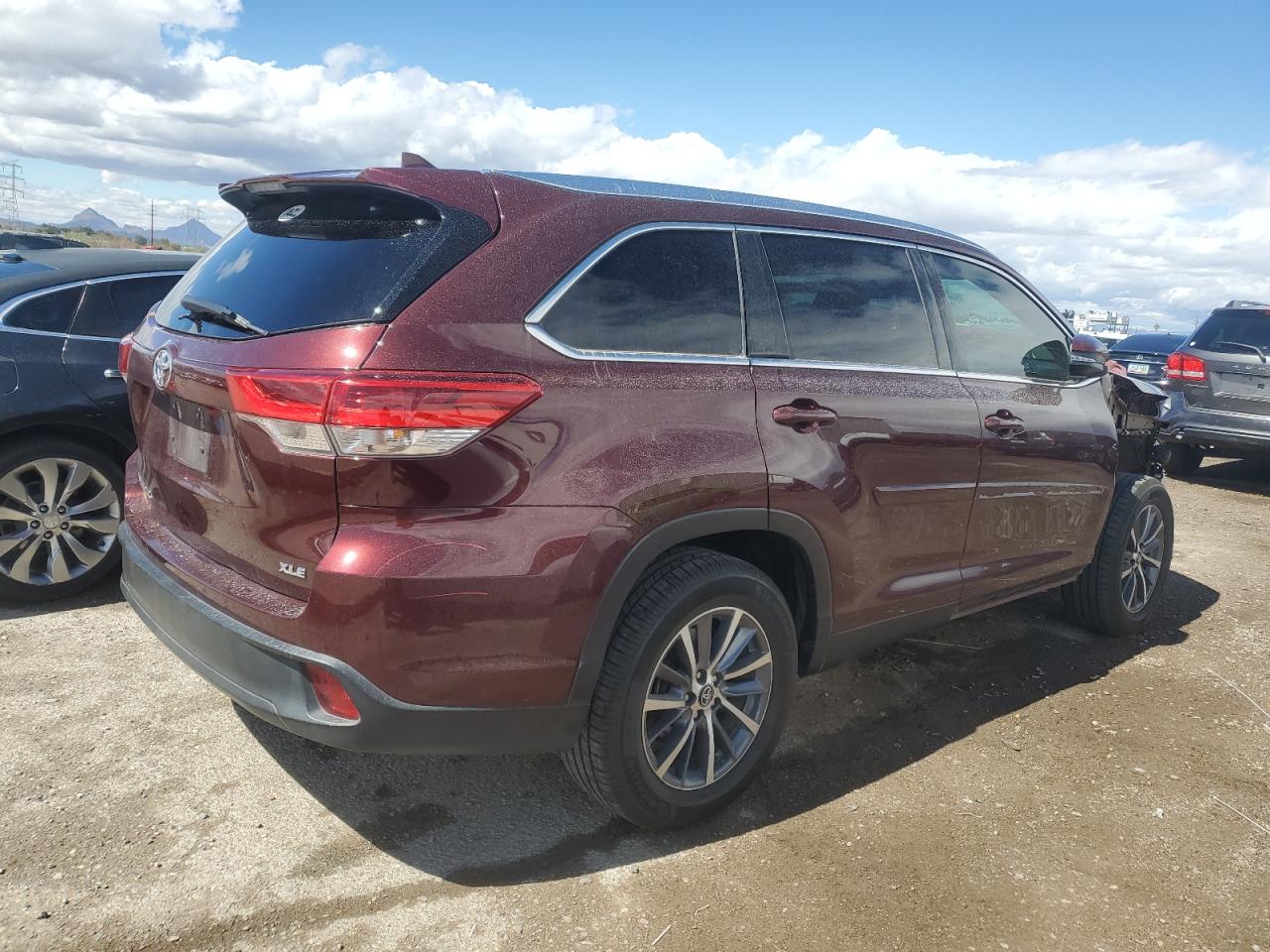 2019 Toyota Highlander - Image 3