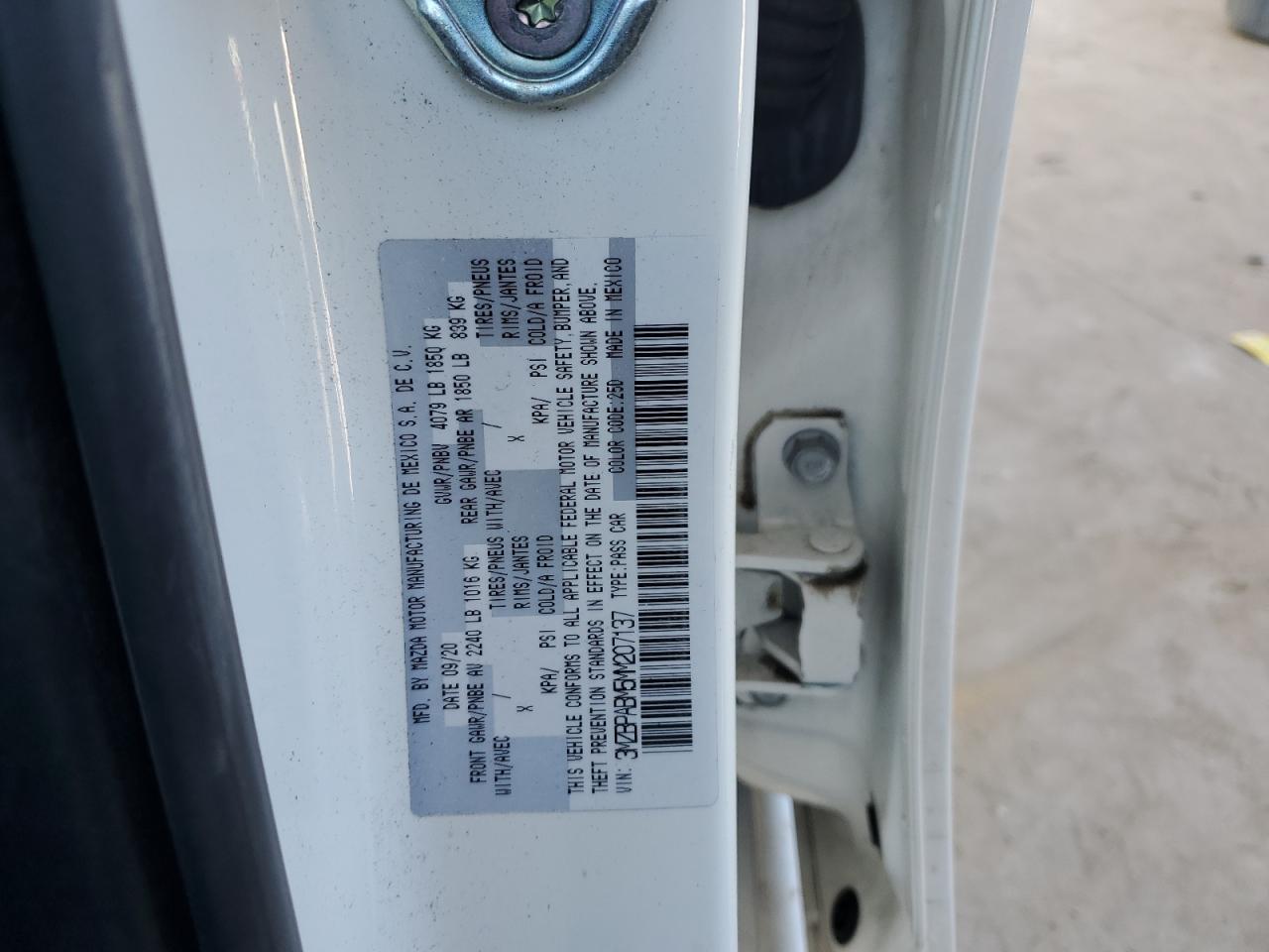 2021 Mazda 3 - Image 12