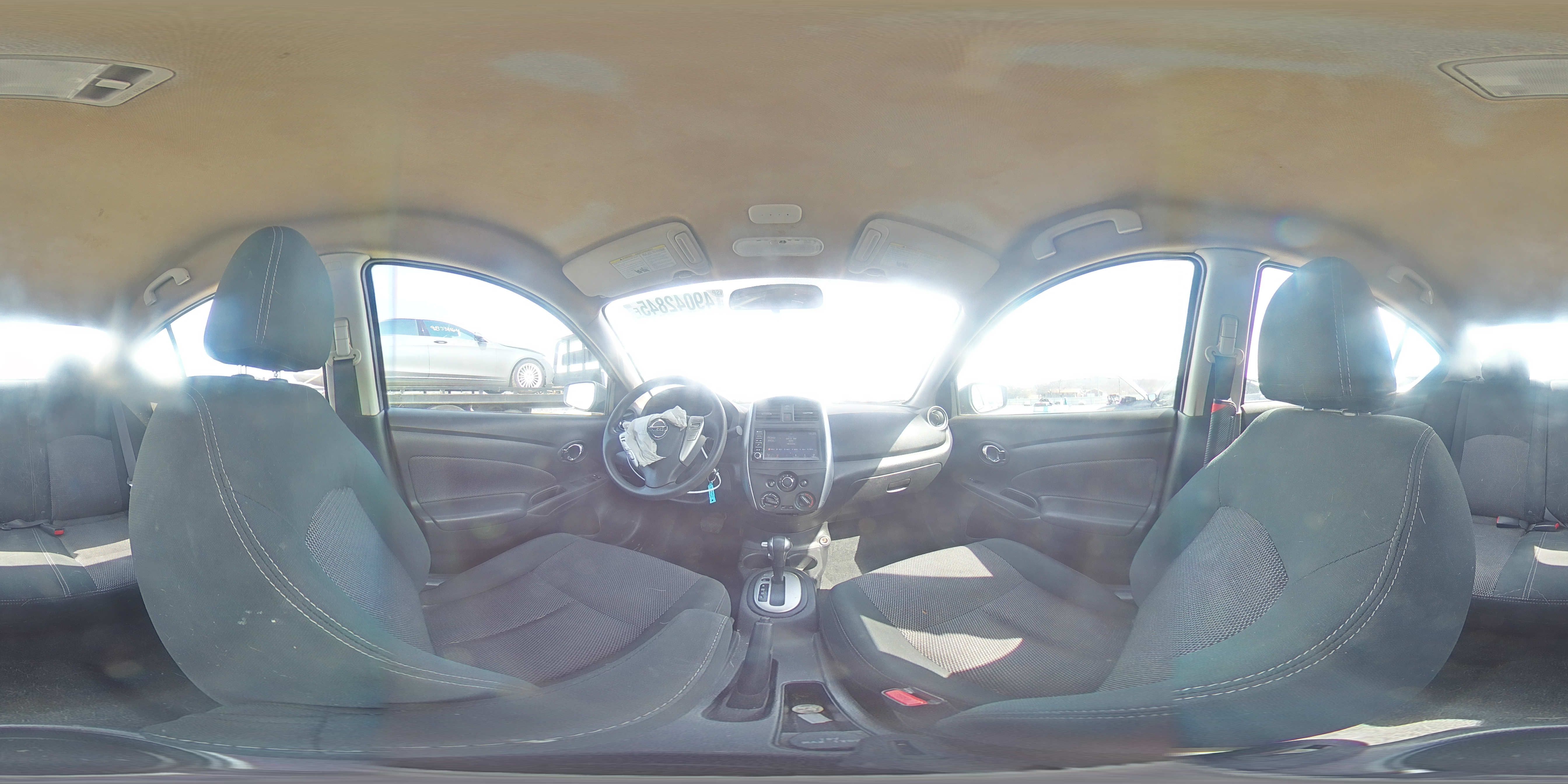 2019 Nissan Versa - Image 13