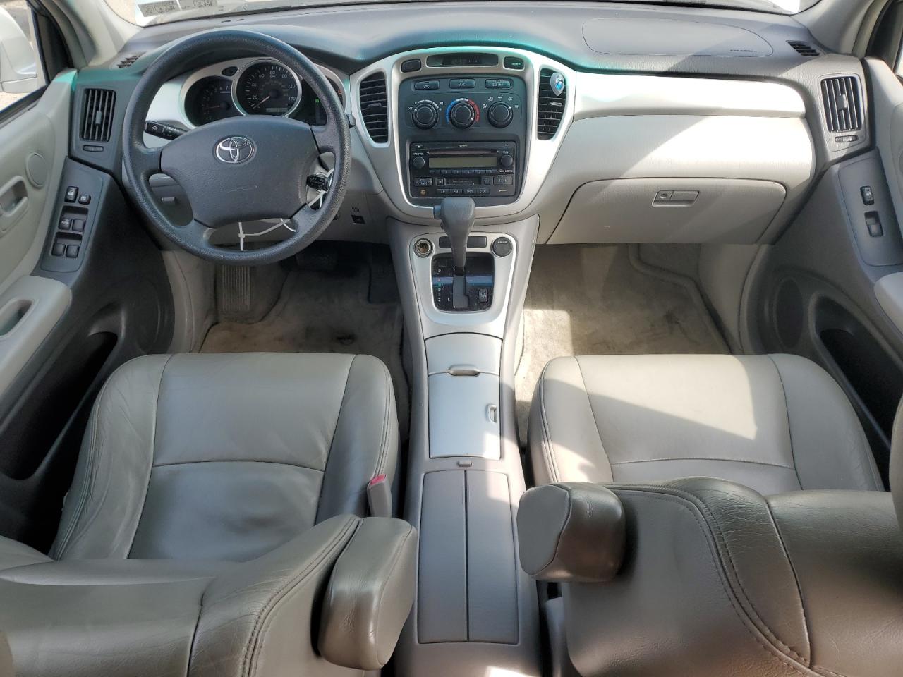 2004 Toyota Highlander - Image 8