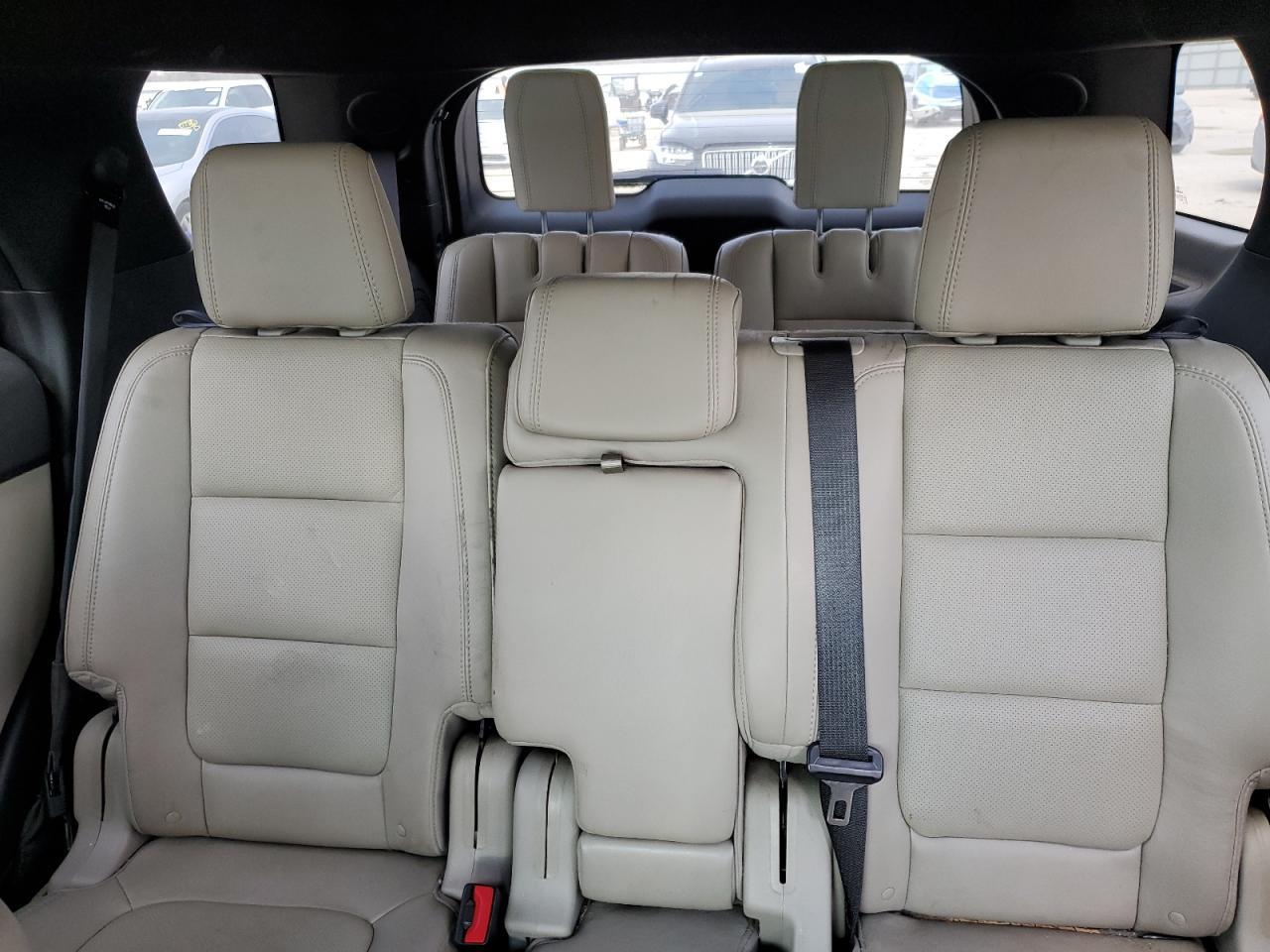 2015 Ford Explorer - Image 10
