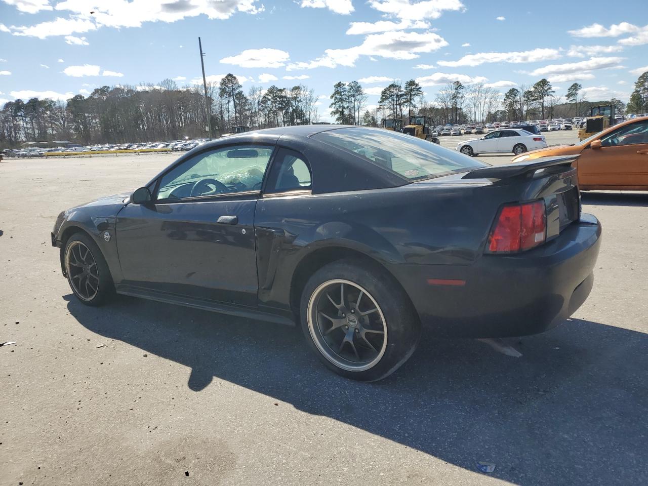 2004 Ford Mustang - Image 2