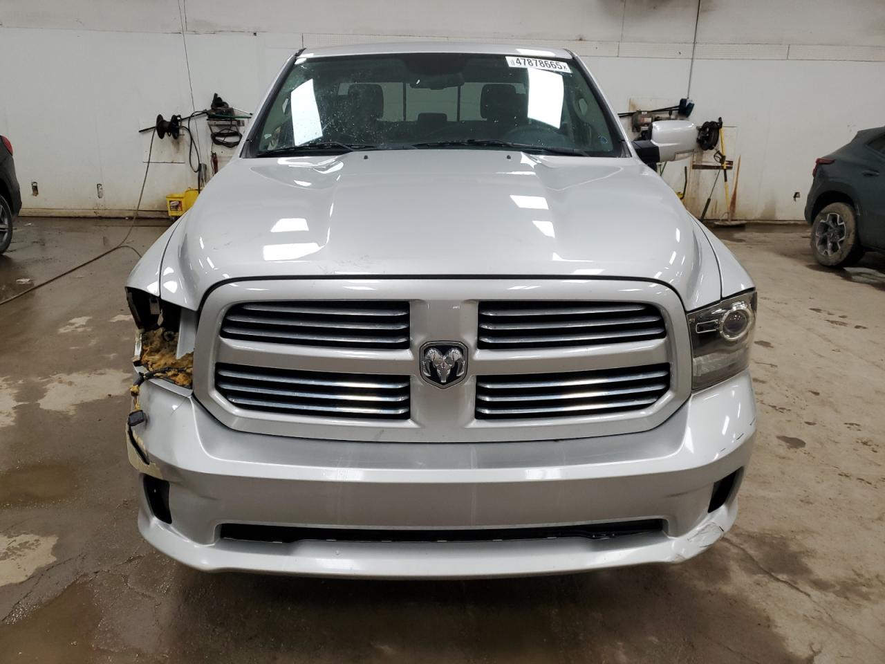 2016 RAM 1500 - Image 5