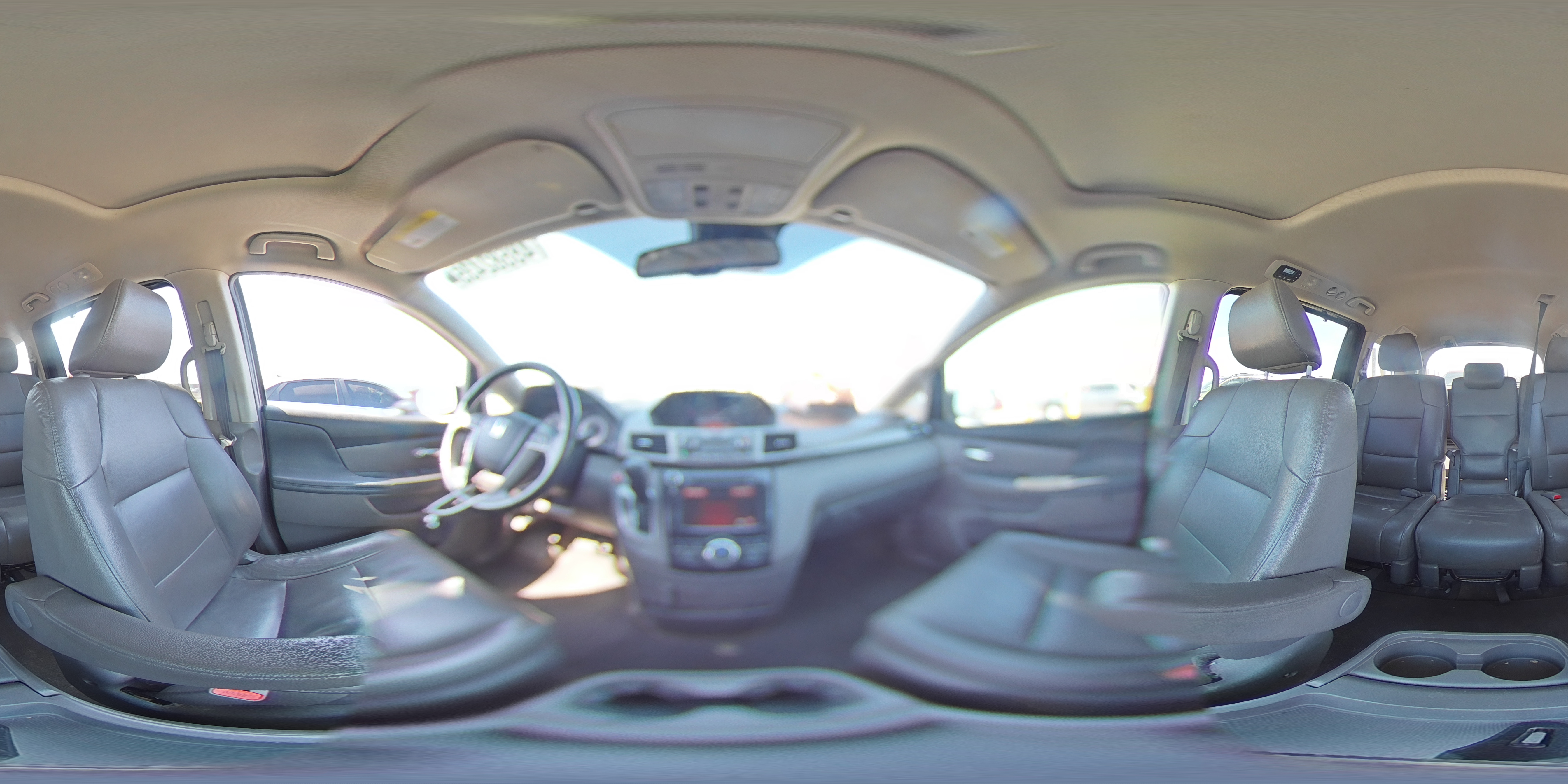 2015 Honda Odyssey - Image 13