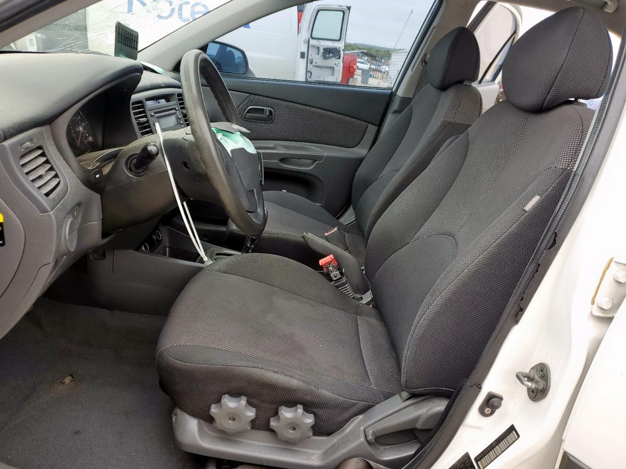 2007 Kia Rio Base VIN: KNADE123376221385 Lot: 51163535