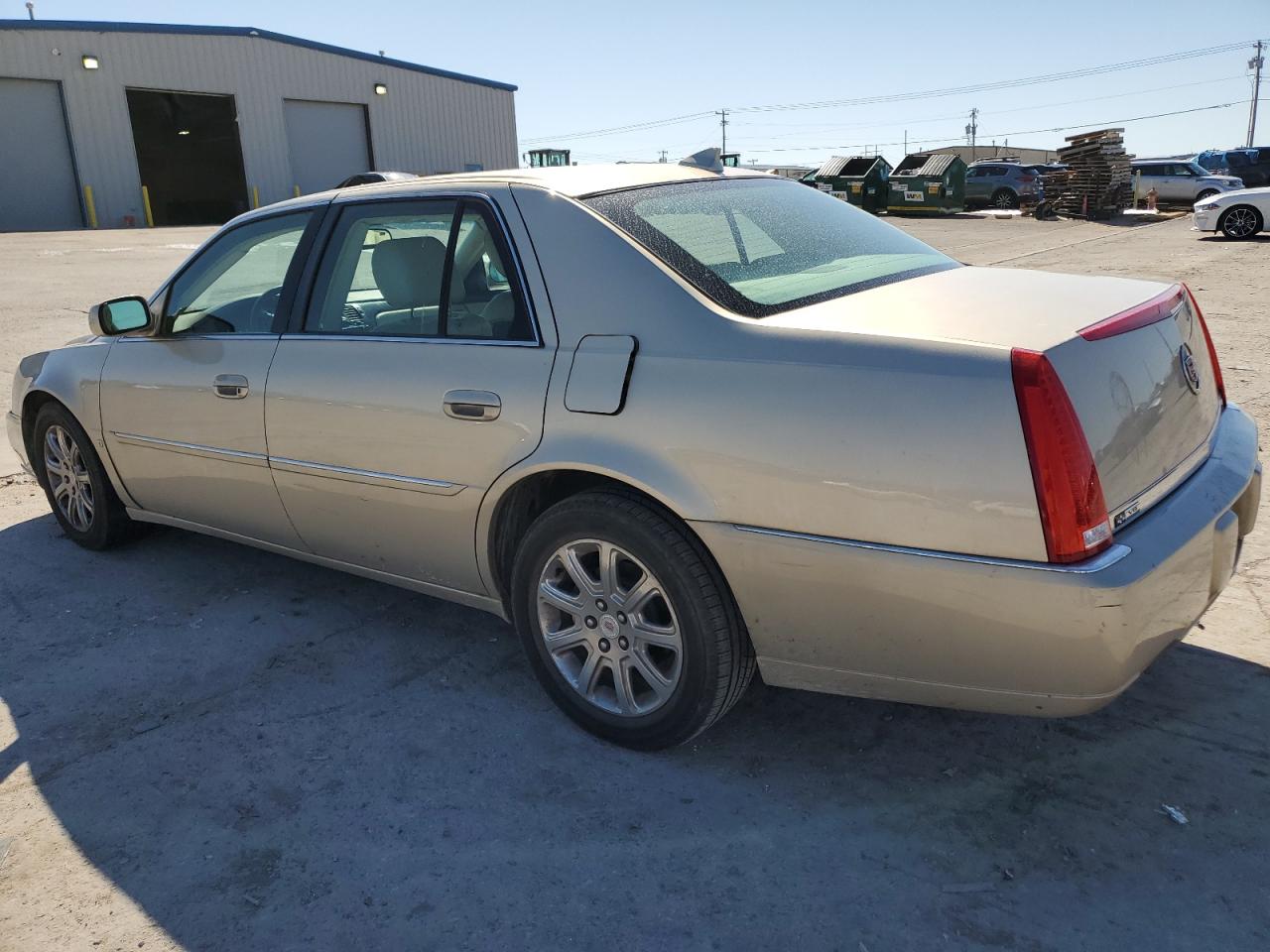 2009 Cadillac DTS - Image 2