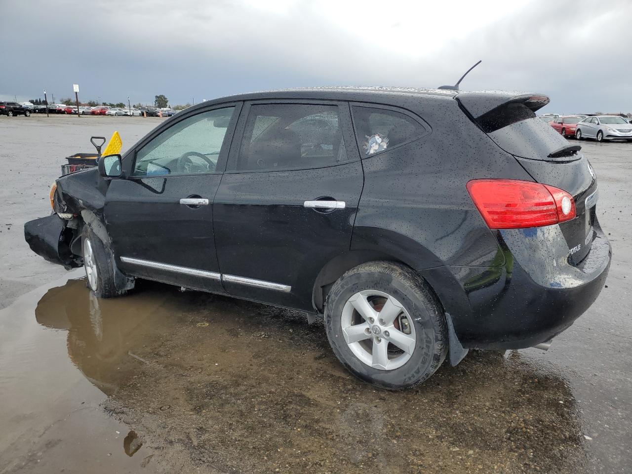 2012 Nissan Rogue - Image 2