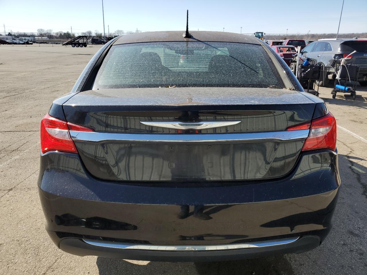 2013 Chrysler 200 - Image 6