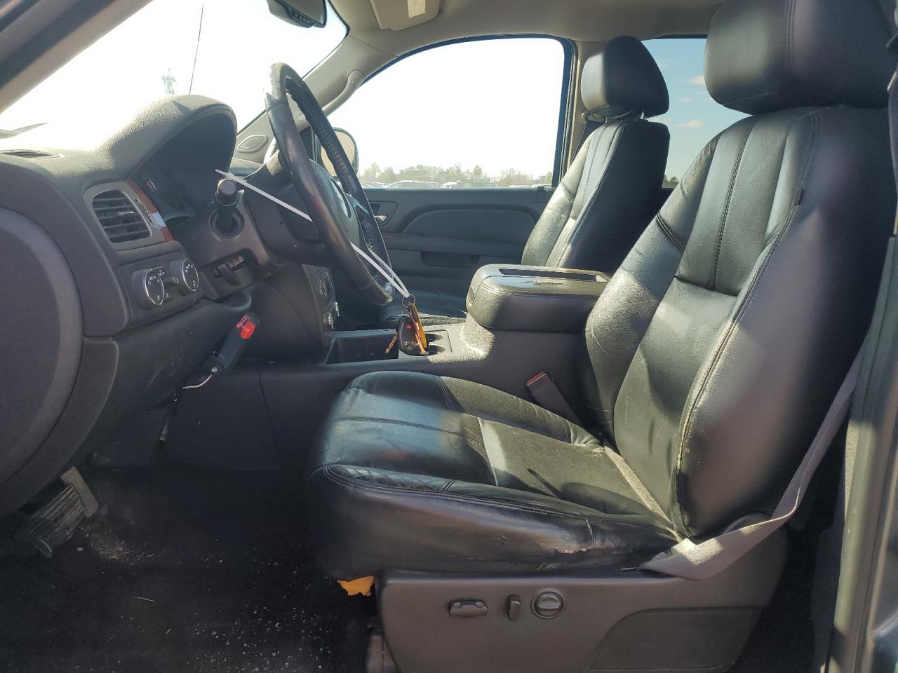 2011 Chevrolet Silverado - Image 7