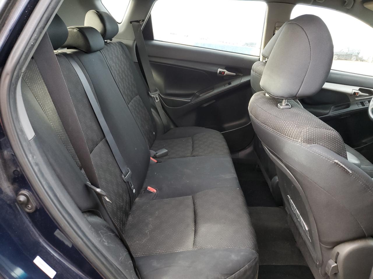 2009 Pontiac Vibe - Image 10