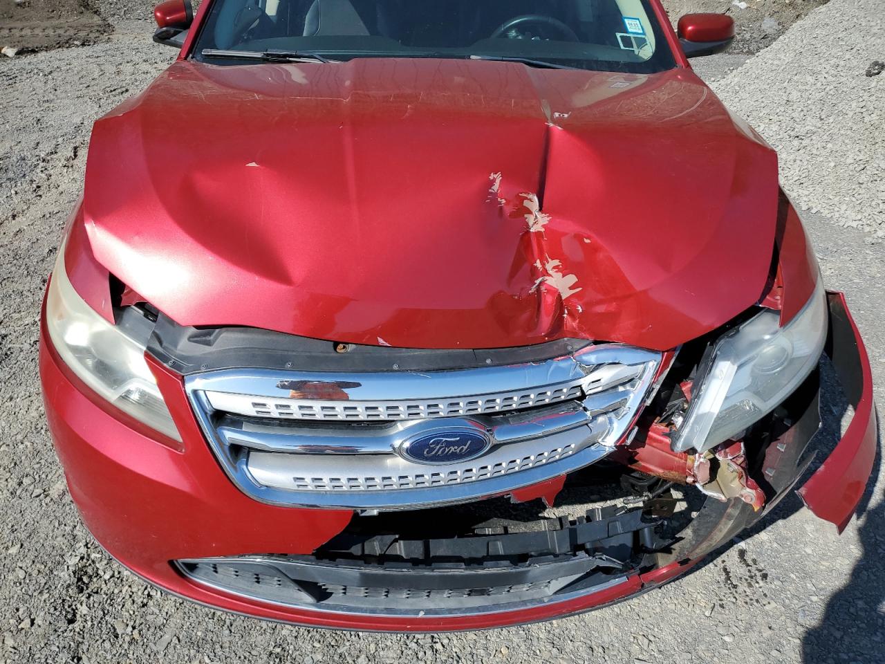 2010 Ford Taurus - Image 13