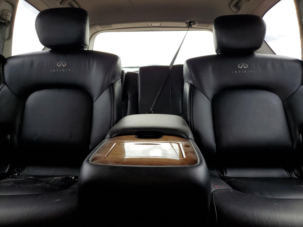 2011 Infiniti QX56 - Image 10