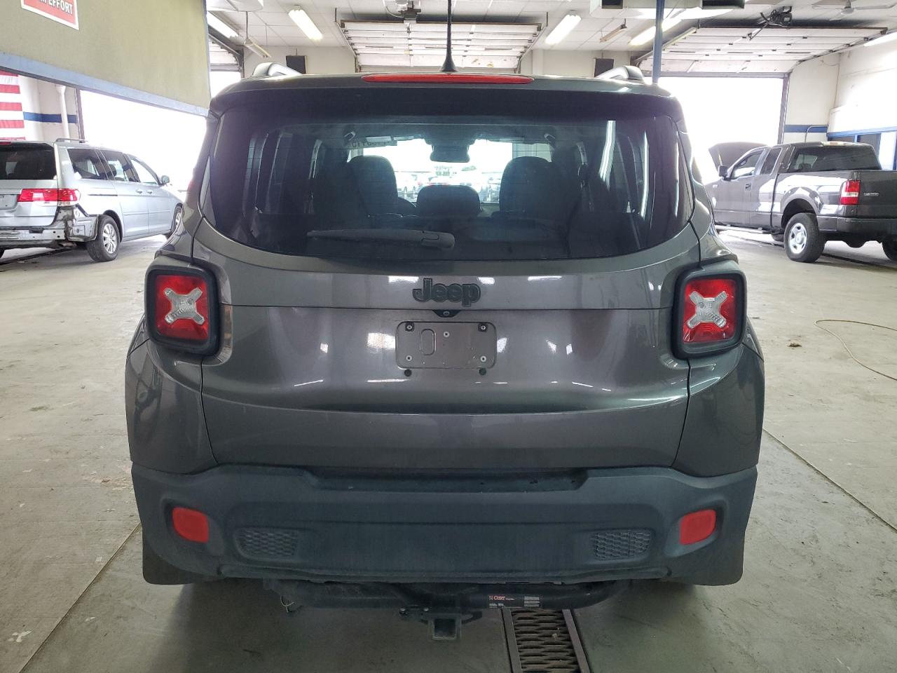 2016 Jeep Renegade - Image 6