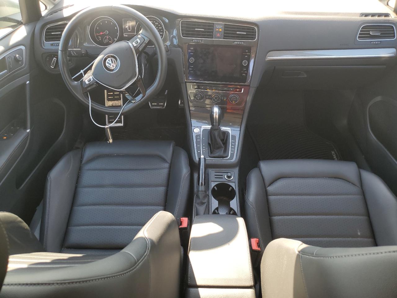 2019 Volkswagen Golf - Image 8