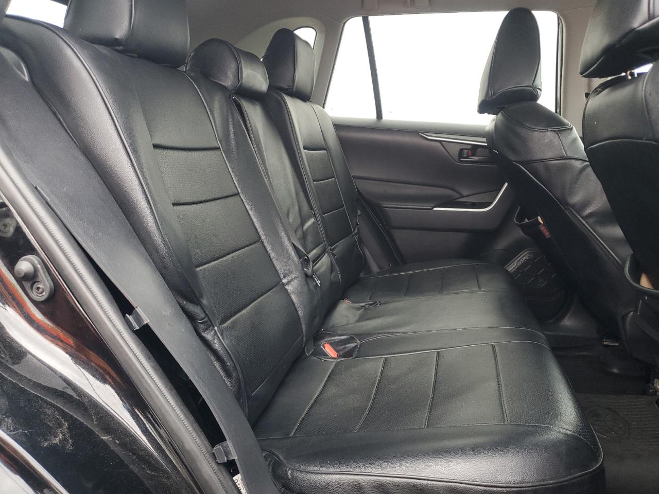 2020 Toyota RAV 4 - Image 10