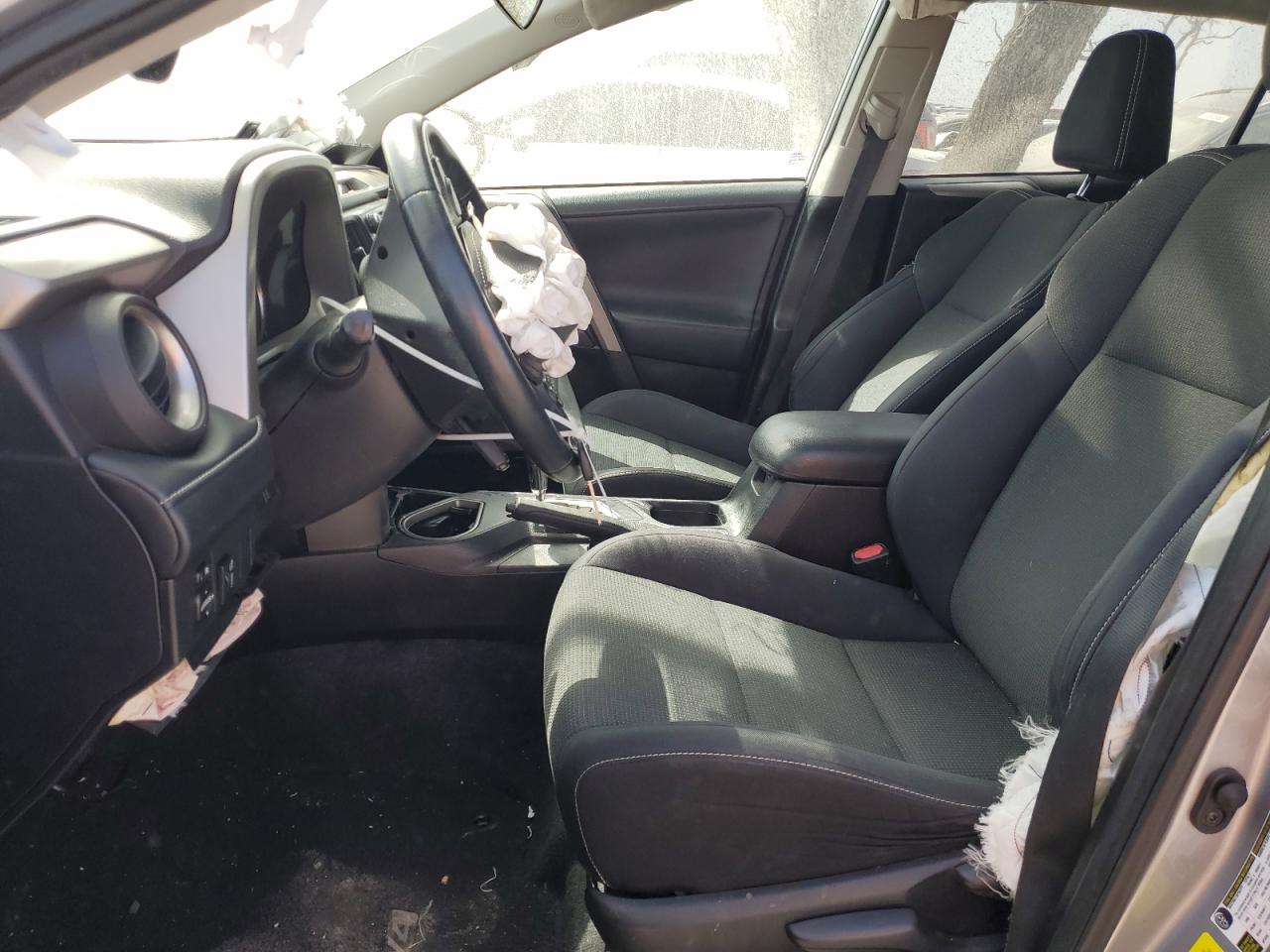 2016 Toyota RAV 4 - Image 7