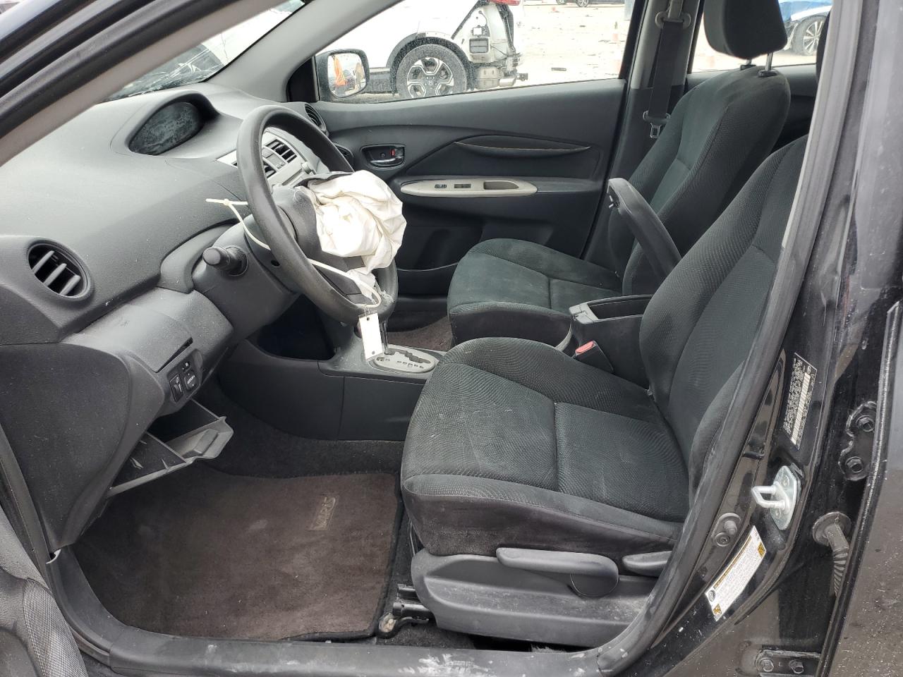 2009 Toyota Yaris - Image 7