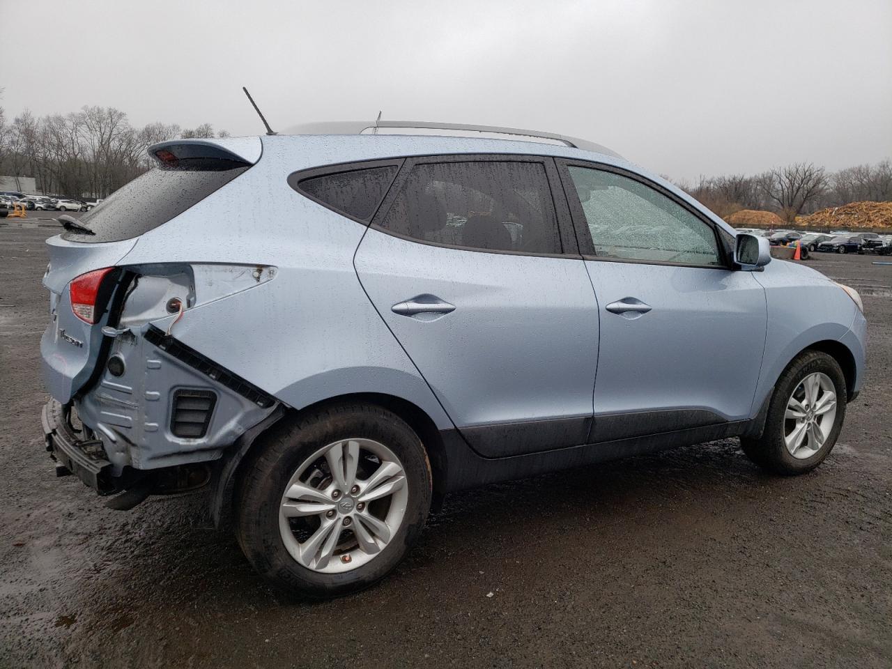 2011 Hyundai Tucson - Image 3