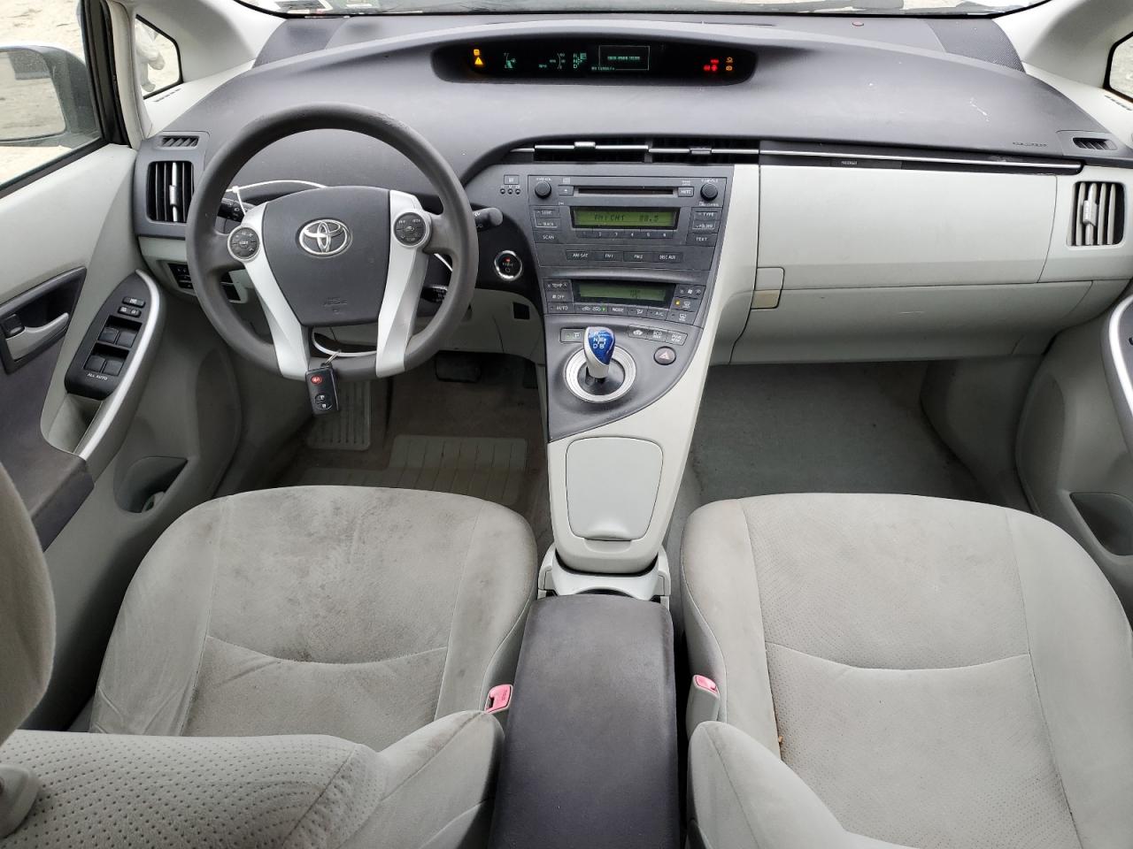 2010 Toyota Prius - Image 8