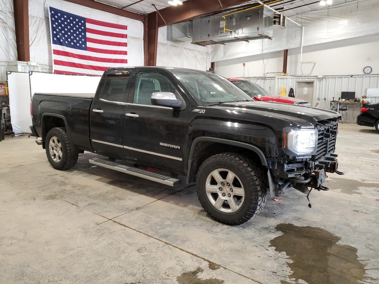 2018 GMC Sierra - Image 4