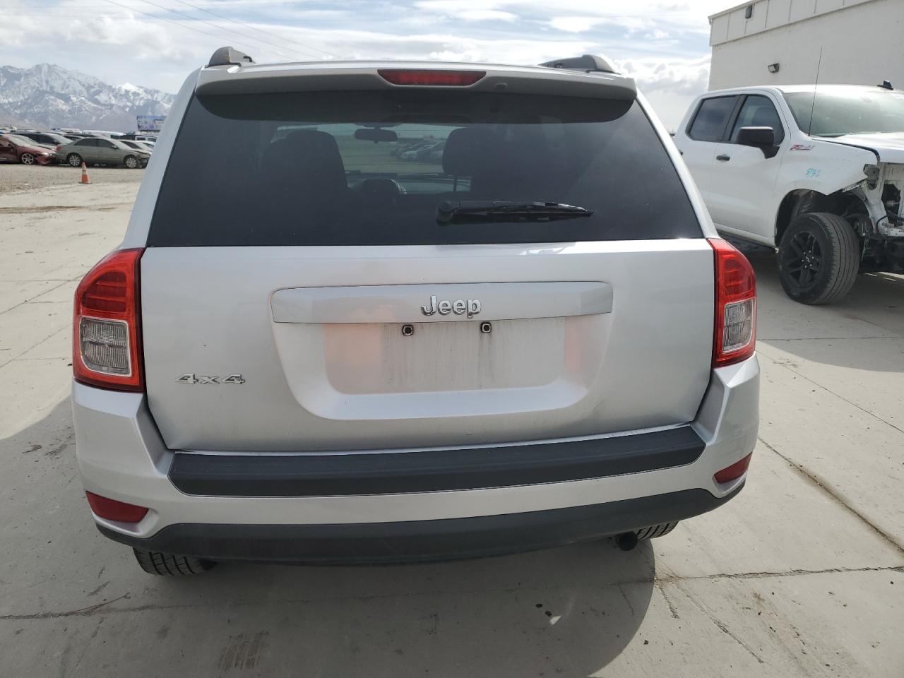2011 Jeep Compass - Image 6