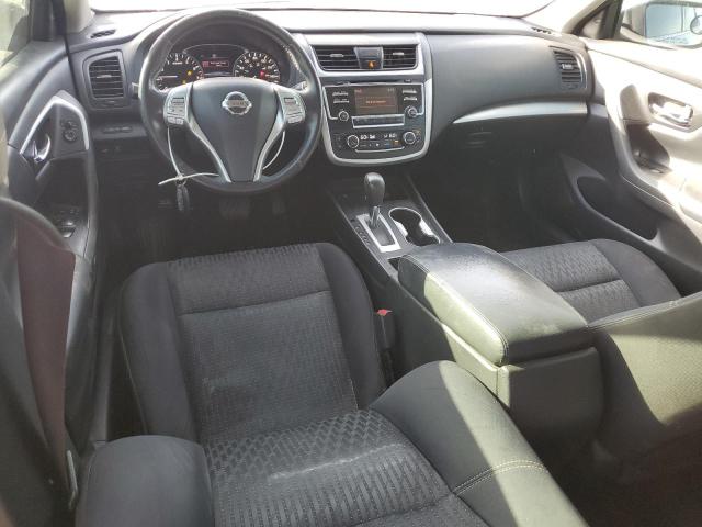 Sedans NISSAN ALTIMA 2016 Srebrny