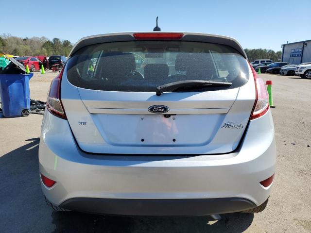  FORD FIESTA 2018 Серебристый