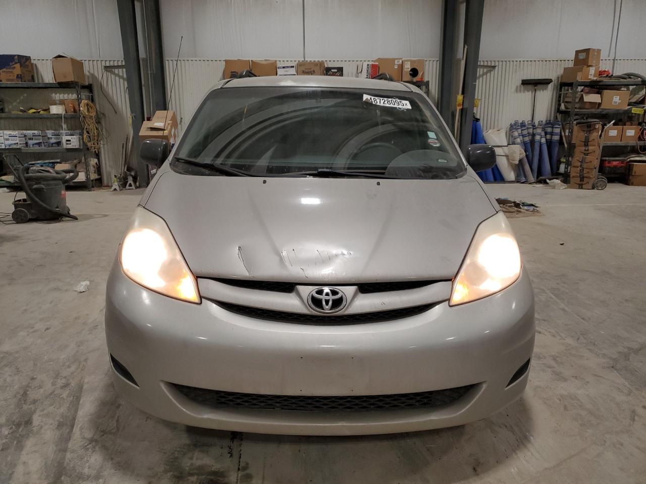 2008 Toyota Sienna - Image 5