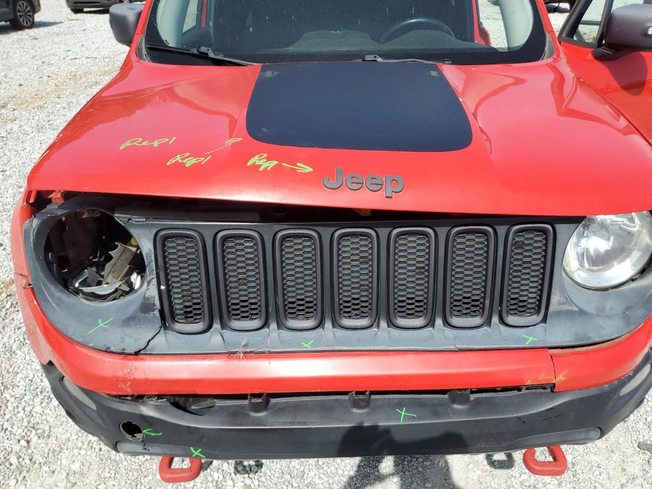 2017 Jeep Renegade - Image 12