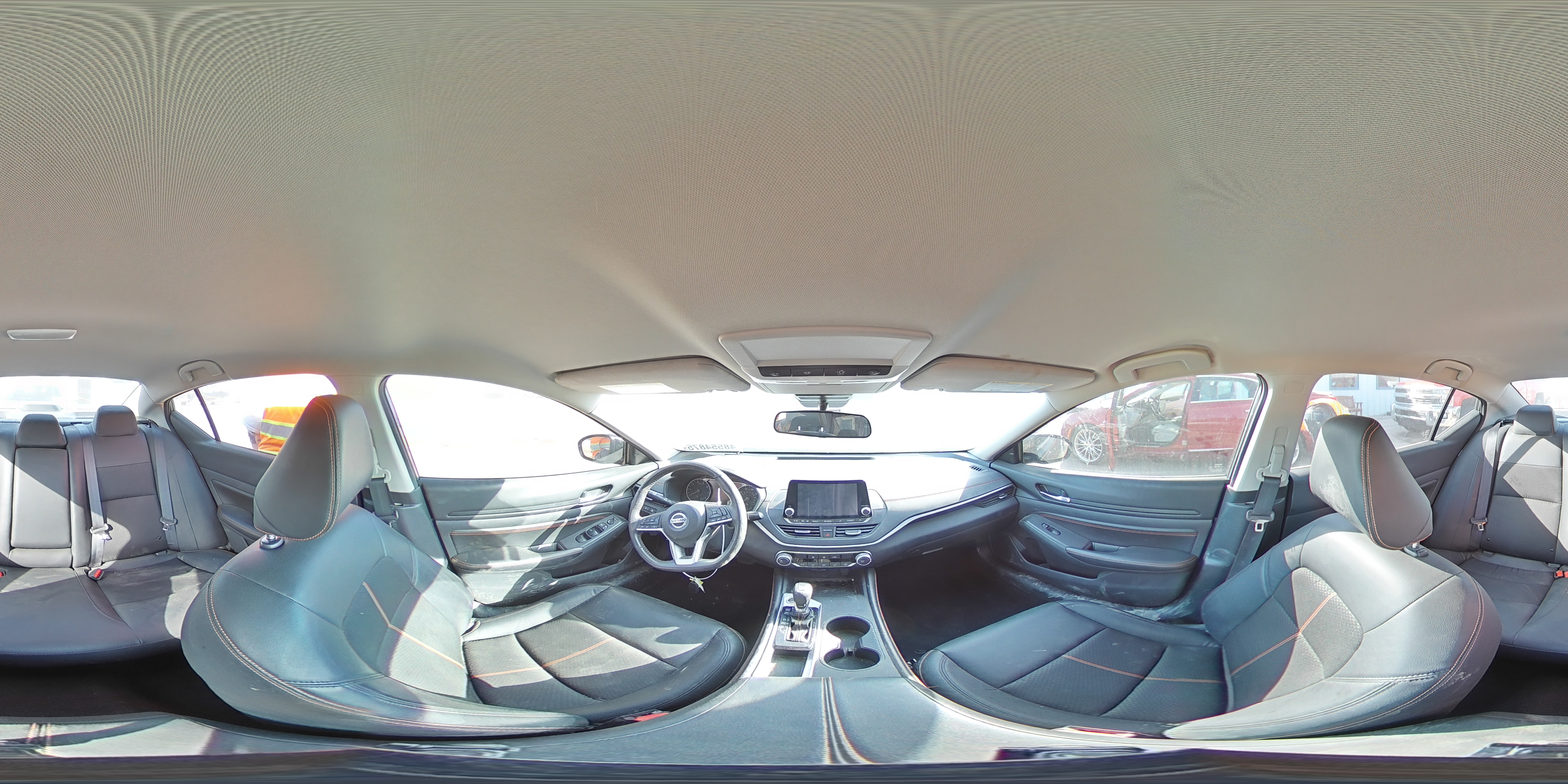 2022 Nissan Altima - Image 14