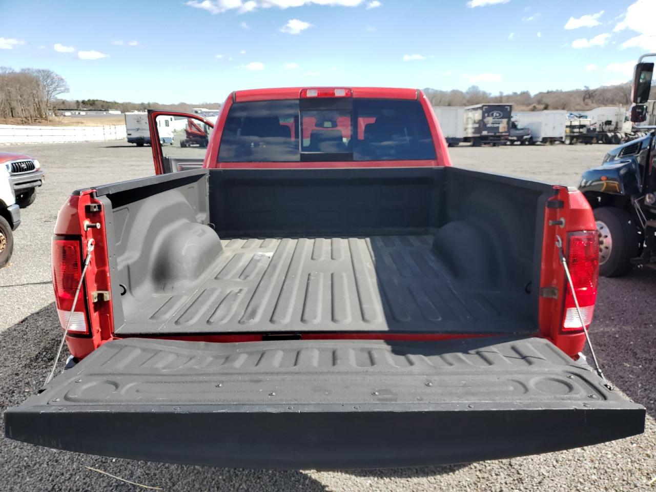 2015 RAM 2500 - Image 10