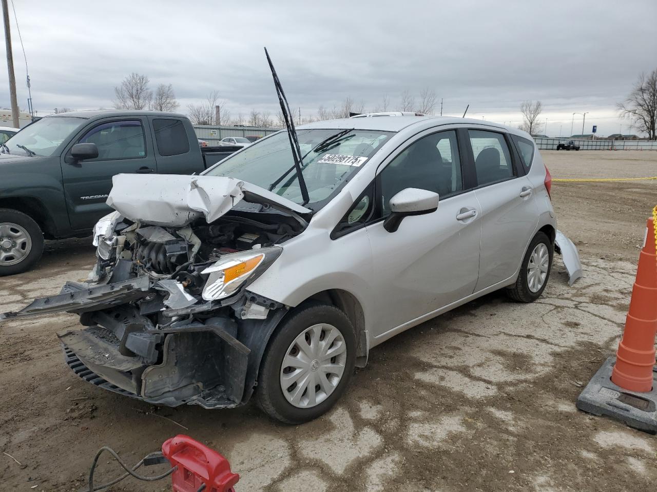 2015 Nissan Versa Note S на продаже в Pekin, IL - Front End