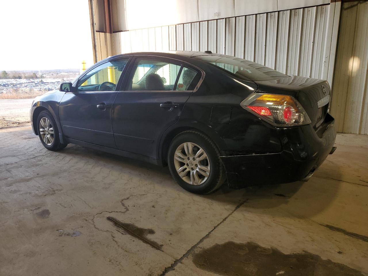 2011 Nissan Altima - Image 2