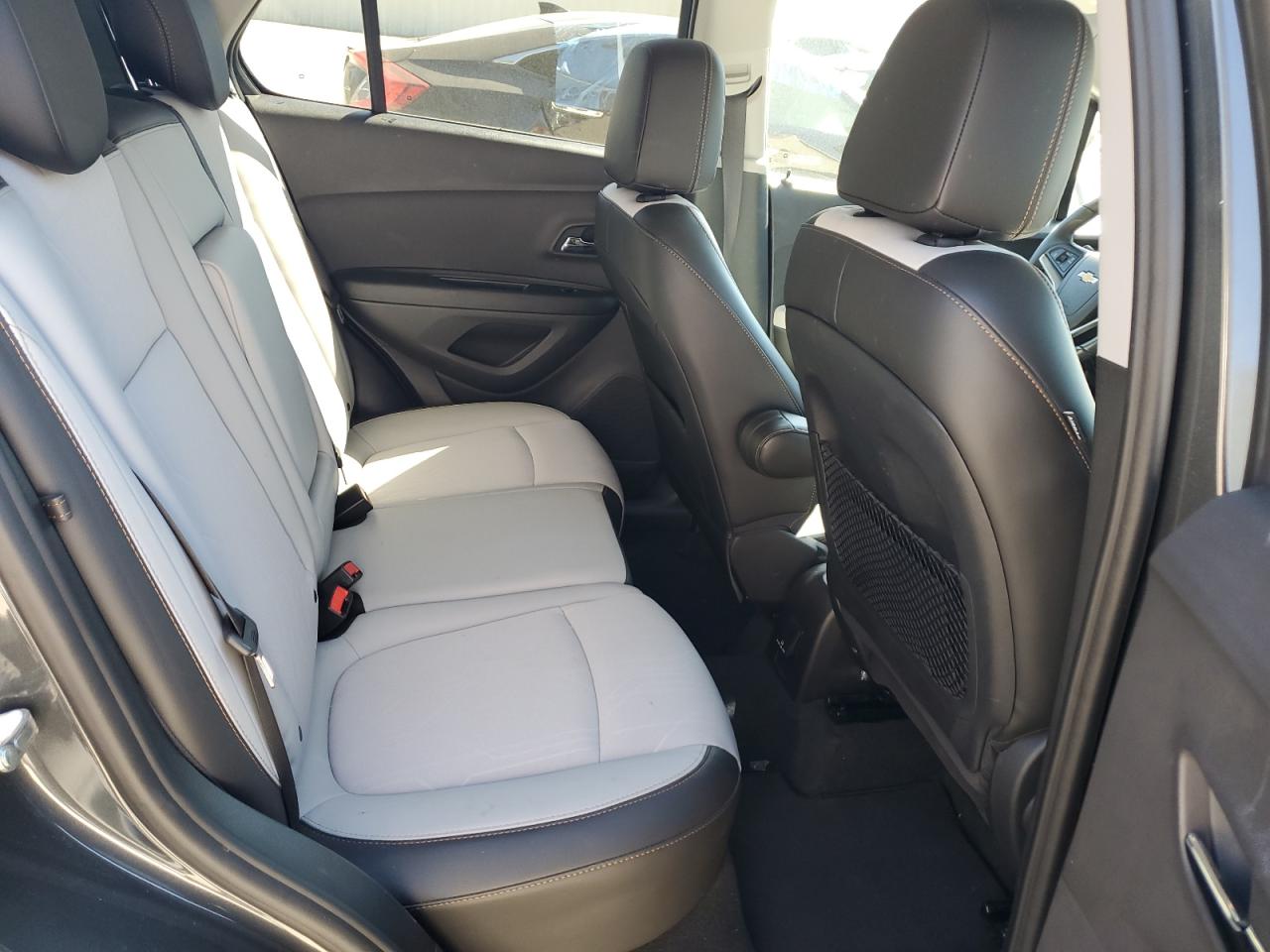 2017 Chevrolet Trax - Image 11