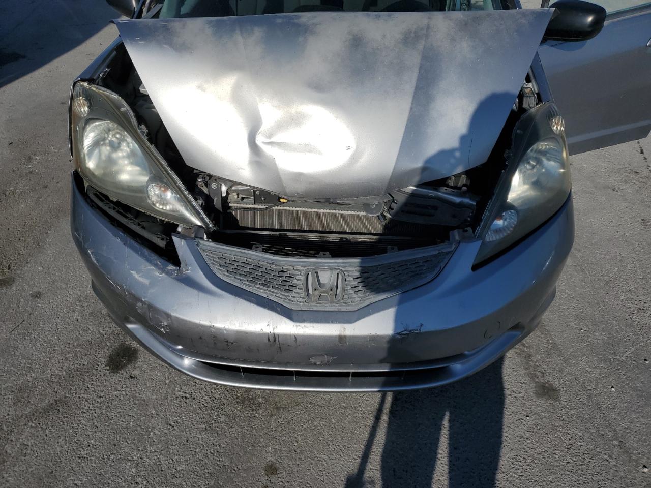 2010 Honda Fit - Image 12