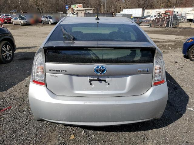  TOYOTA PRIUS 2013 Srebrny