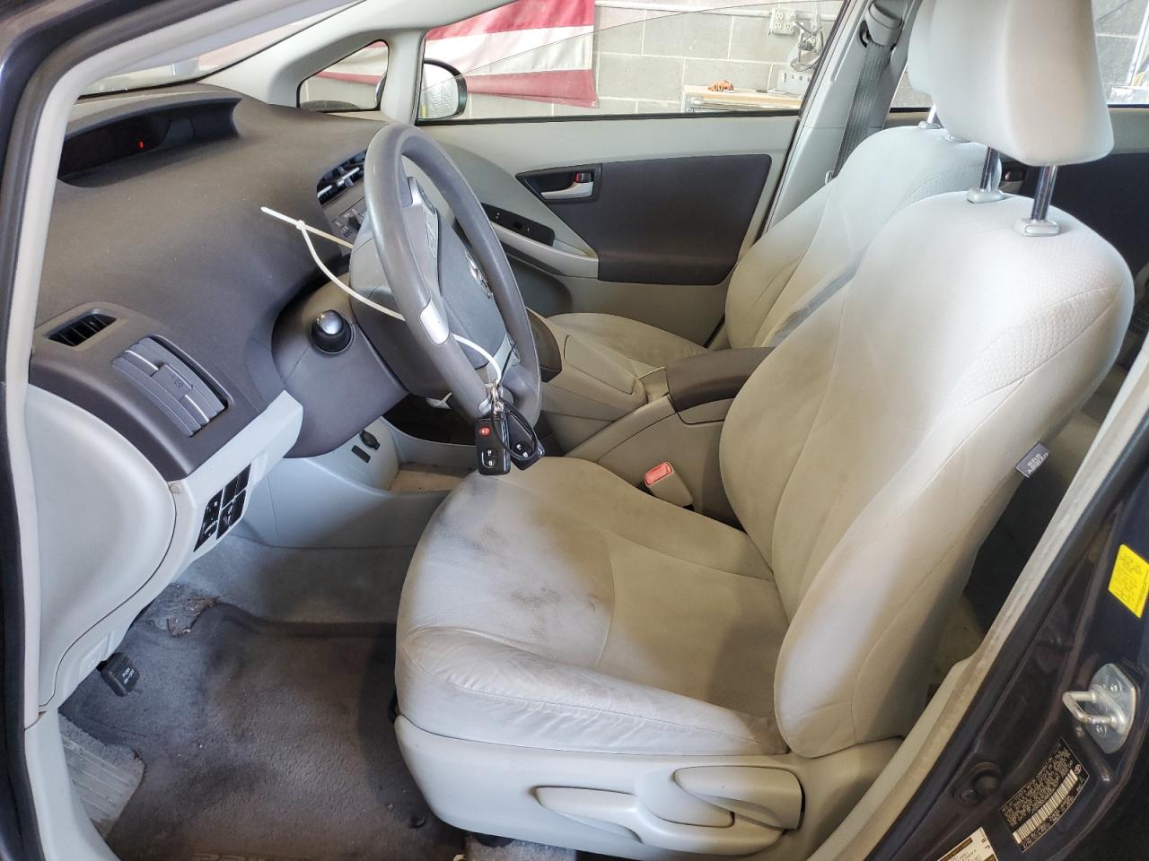 2011 Toyota Prius - Image 7