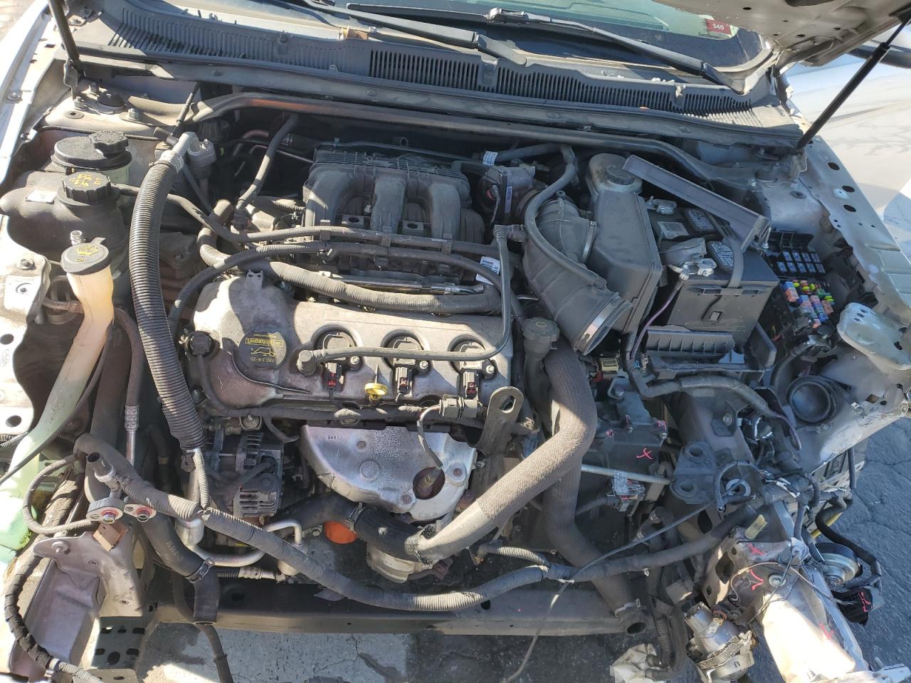 2010 Ford Taurus - Image 11